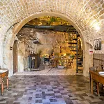Si-moutique, Le Case-grotte Degli Avi 2 *