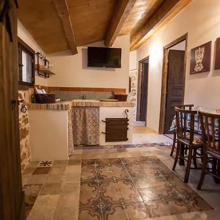 Si-moutique, Le Case-grotte Degli Avi 2 Apartment *