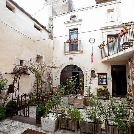Si-moutique, Le Case-grotte Degli Avi 2 Apartment Modica