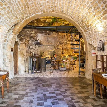 Si-moutique, Le Case-grotte Degli Avi 2 *