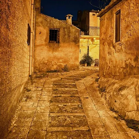 Si-moutique, Le Case-grotte Degli Avi 2 *