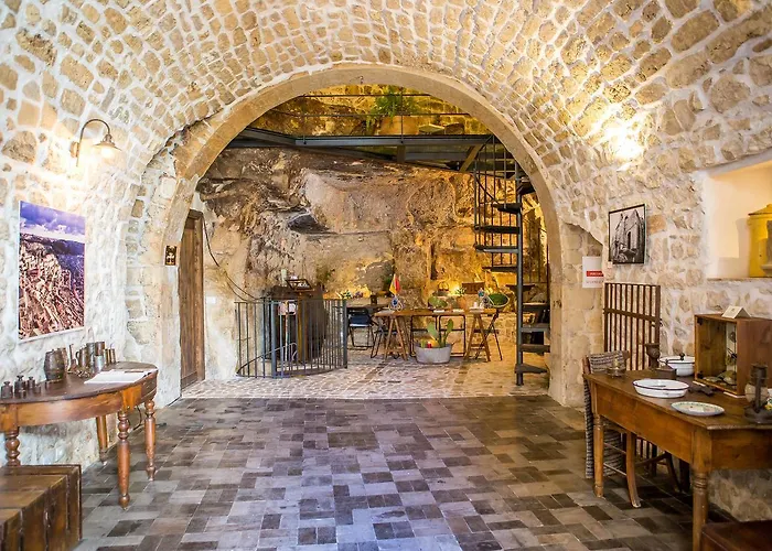 Si-moutique, Le Case-grotte Degli Avi 2 *